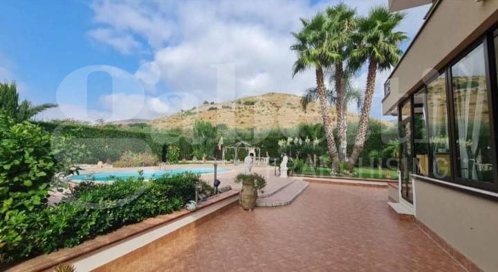 Villa a Bellona in Via Madonna degli Angeli - Foto 2