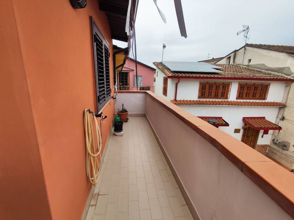 Casa indipendente a Sant'angelo a cupolo in Via Regina Elena - Foto 3