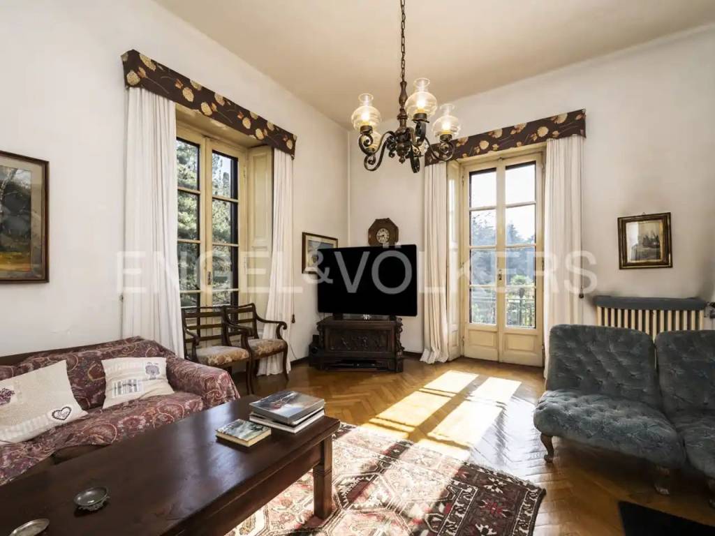 Villa a Besozzo in Via Domenico De Bernardi, 32 - Foto 3