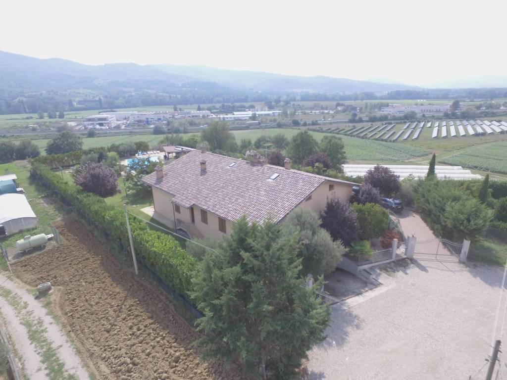 Villa a Città di castello in Strada Statale Tiberina - Foto 3