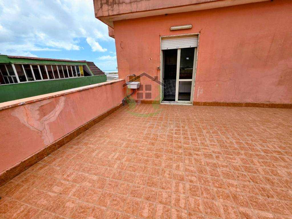 Appartamento a Mondragone in Via Domiziana, 463 - Foto 3