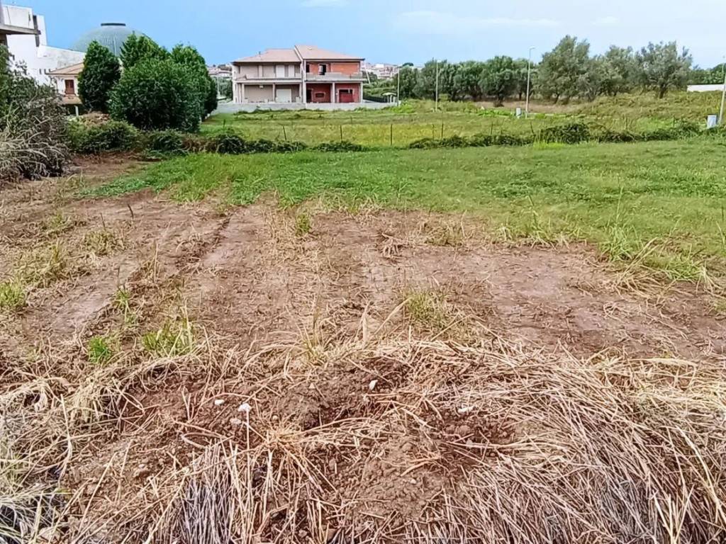 Terreno a Ionadi in Via Gioacchino Da Fiore, 2 - Foto 4