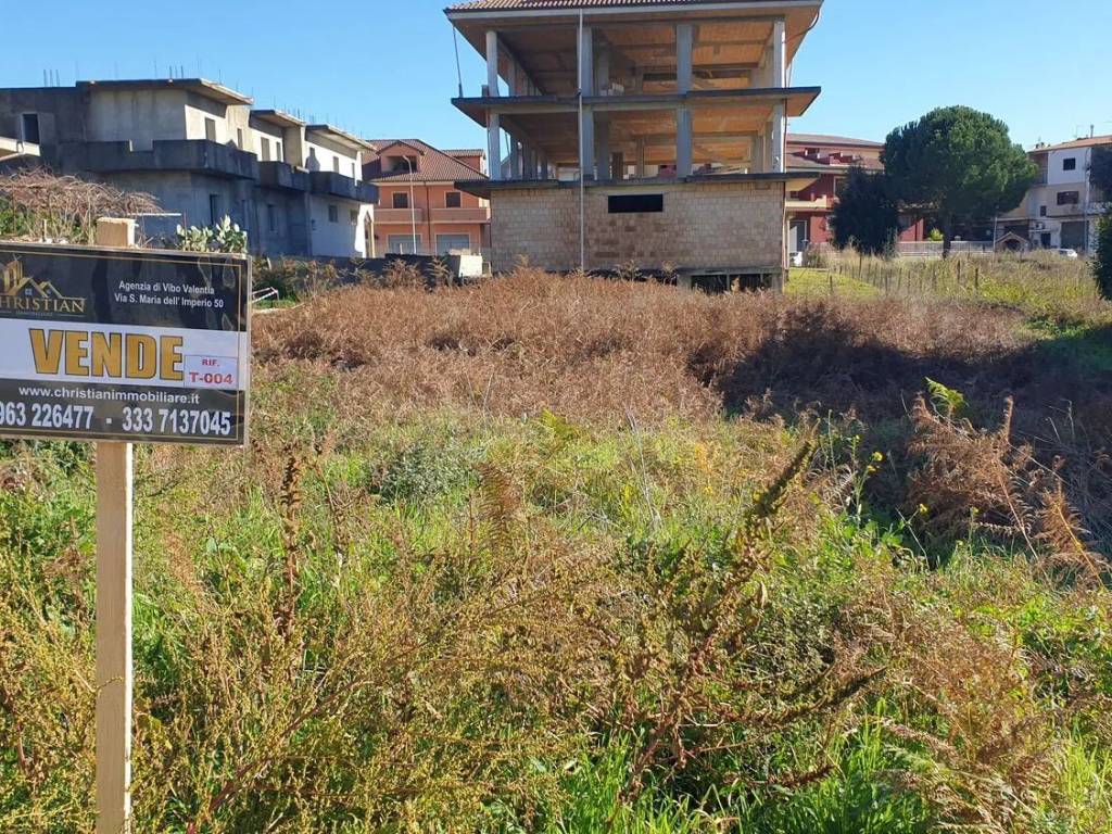 Terreno a Ionadi in Via Gian Lorenzo Bernini S.N.C. - Foto 2