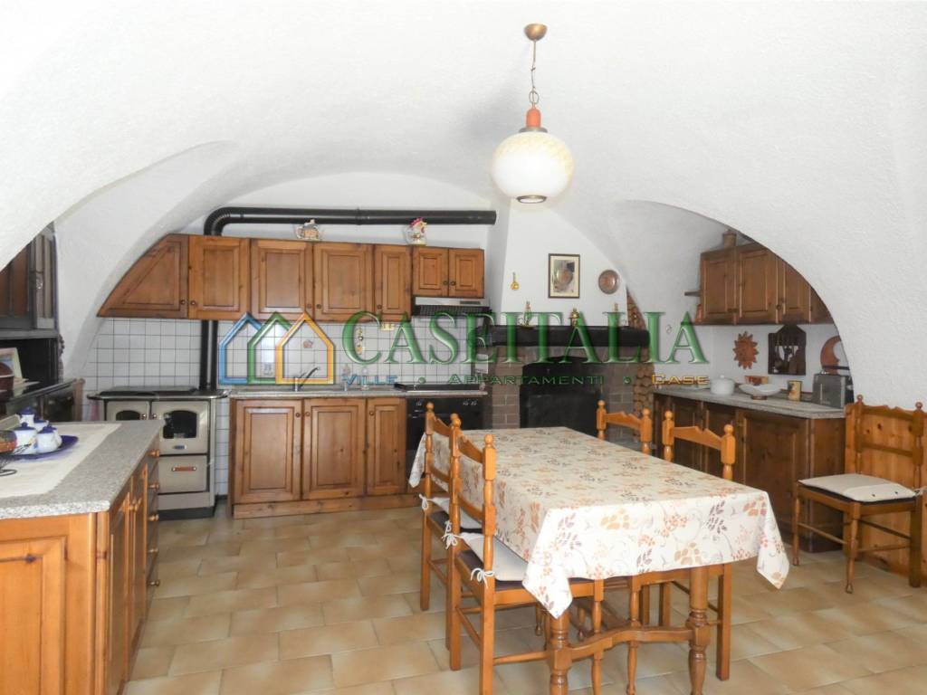 Casa indipendente a Borgofranco d'ivrea in Via Vincenzo Gioberti - Foto 2