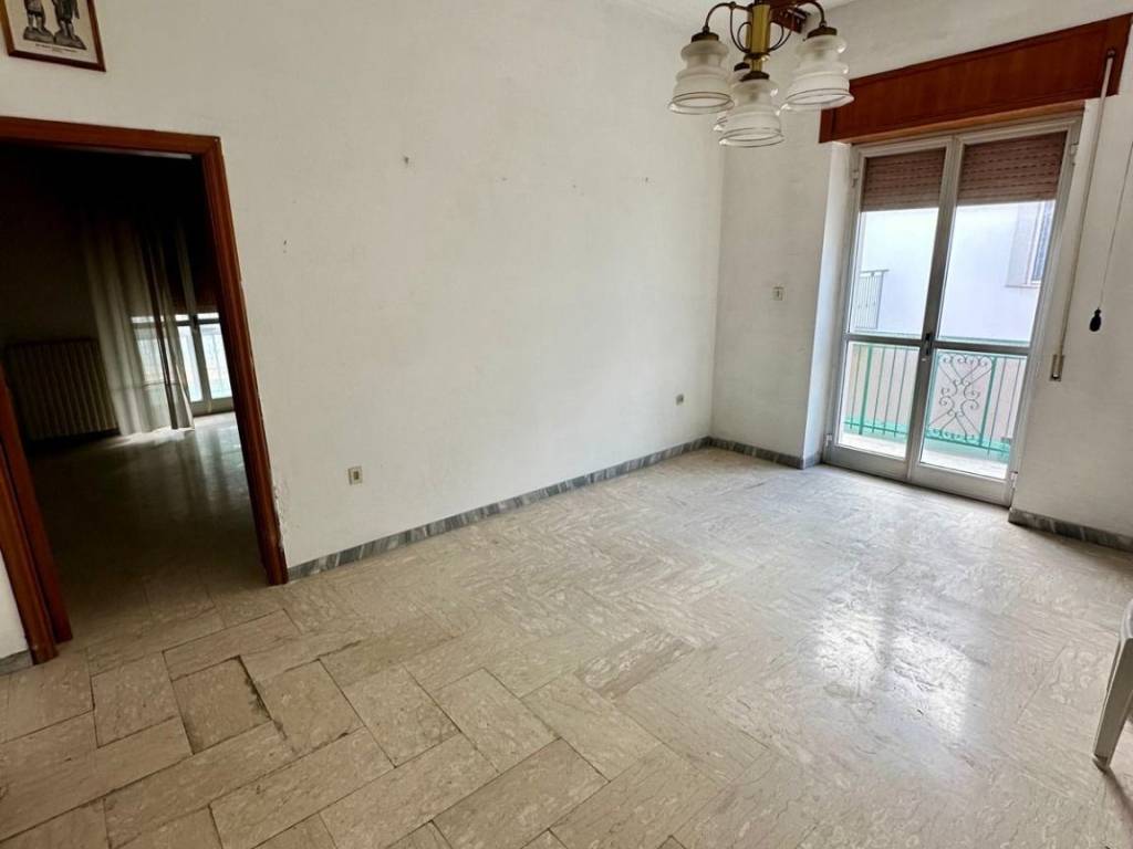 Appartamento a Massafra in Via Bolzano - Foto 2