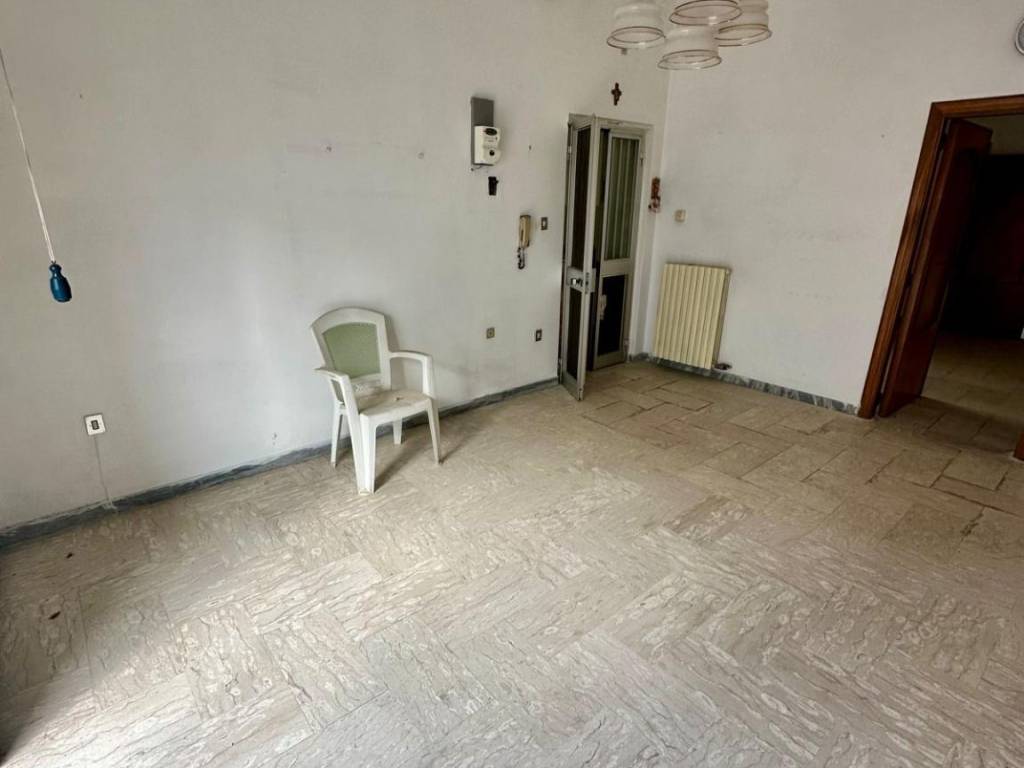Appartamento a Massafra in Via Bolzano - Foto 4