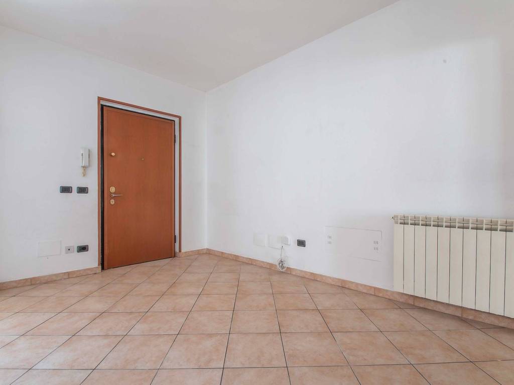 Appartamento a Gorla minore in Via Francesco Raimondi, 41 - Foto 3