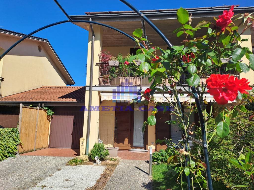 Villetta a schiera a Verderio in Via Giosuè Carducci - Foto 2