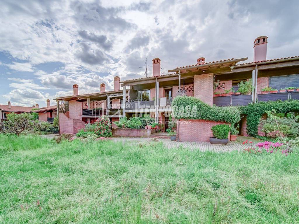 Appartamento a Travedona-monate in Via Martiri della Libertà, Travedona Monate 522 - Foto 3