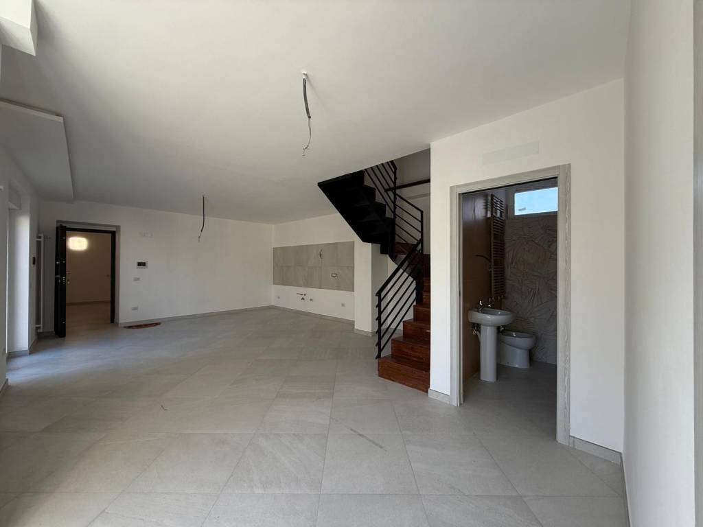 Appartamento a Casapulla in Via Armando Diaz - Foto 4