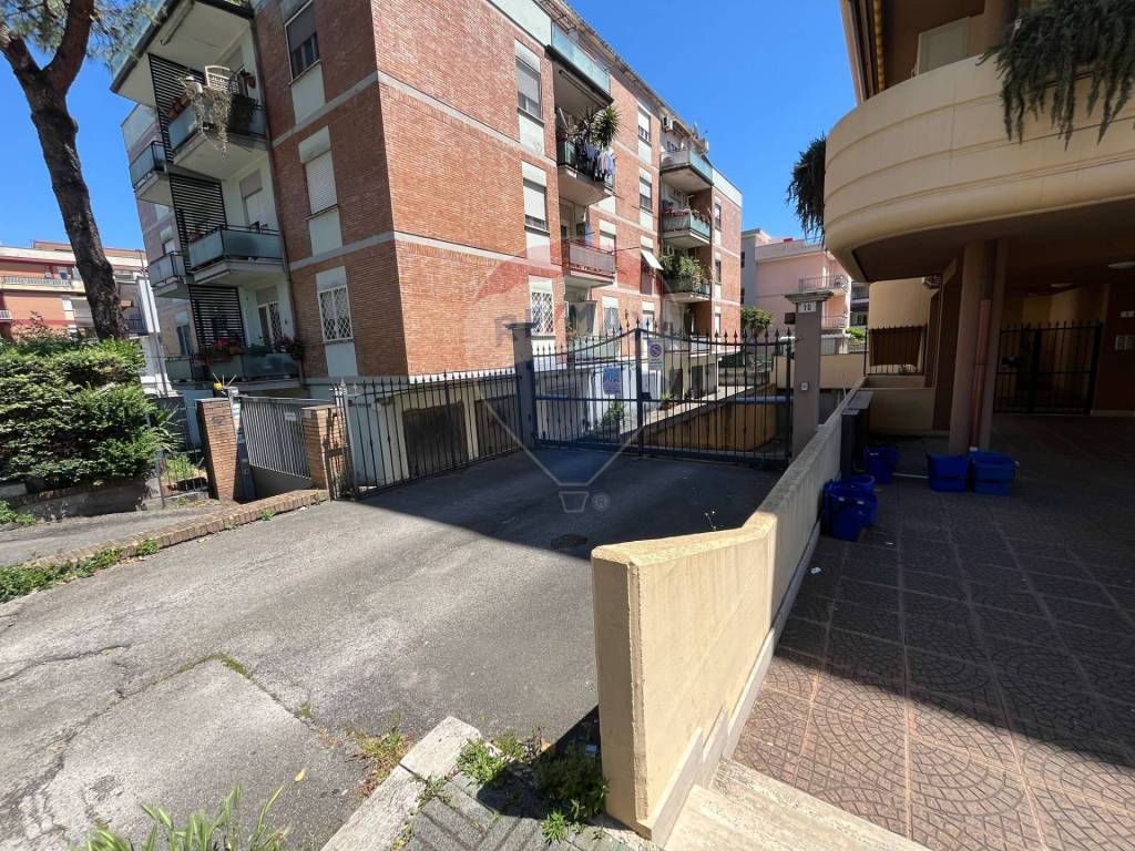 Box / garage a Aprilia in via Giuseppe Verdi - Foto 4