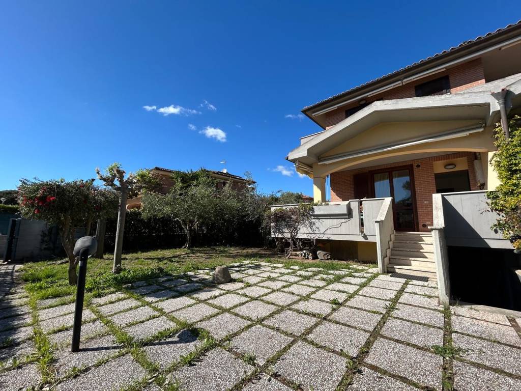 Appartamento a Follonica in Via Litoranea, 161 - Foto 2