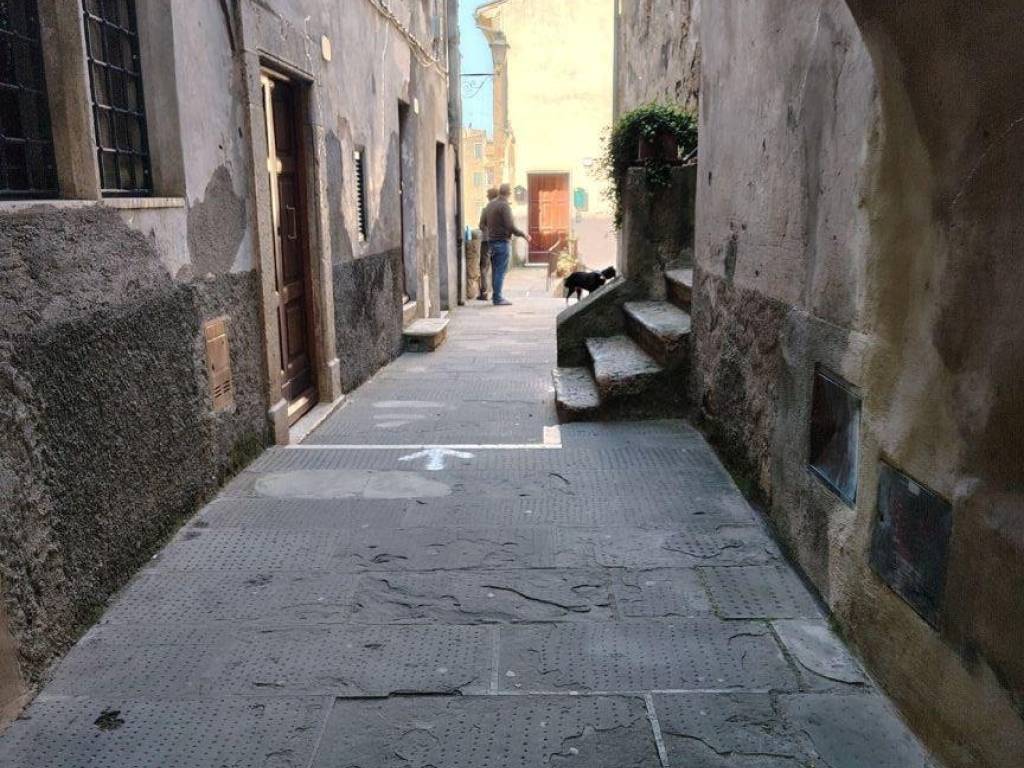 Appartamento a Pitigliano in Via del Bastione - Foto 4