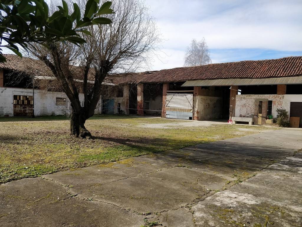 Casa indipendente a Crescentino in Strada Torino, 92 - Foto 2