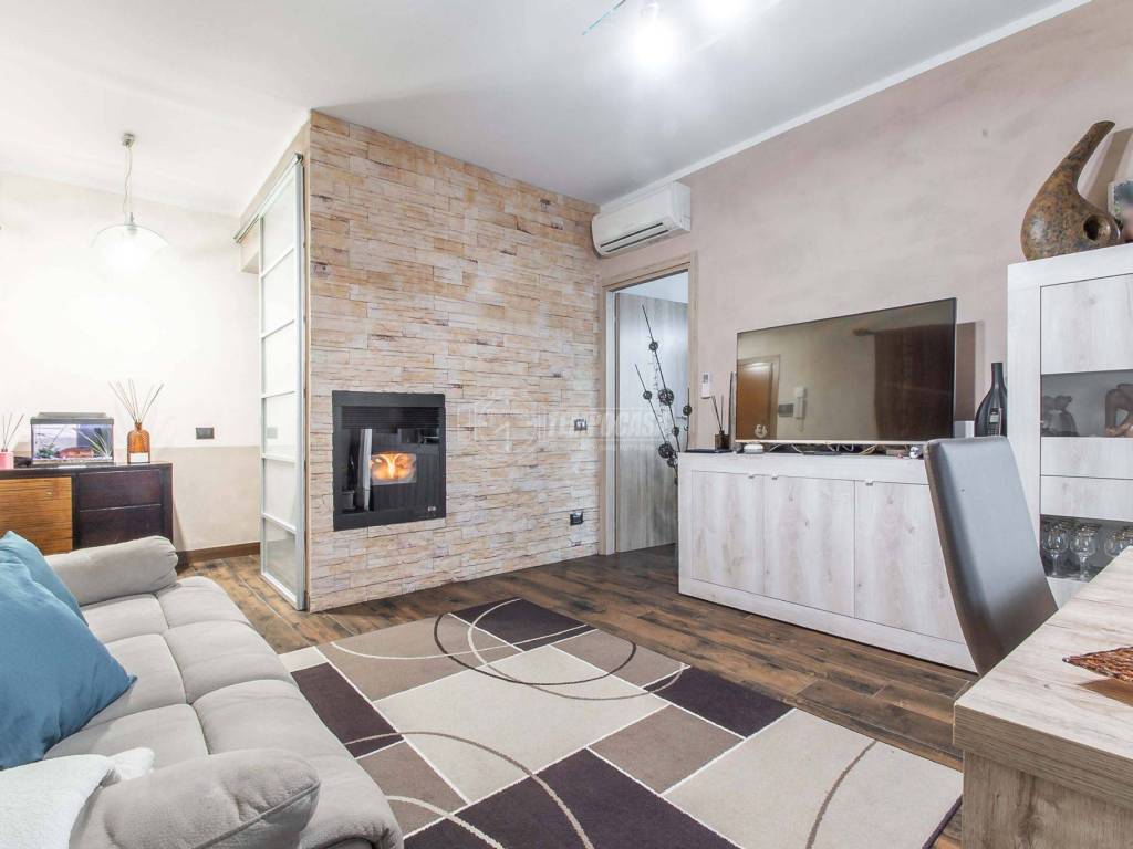 Appartamento a Mozzate in Via SANTA CROCE - Foto 2