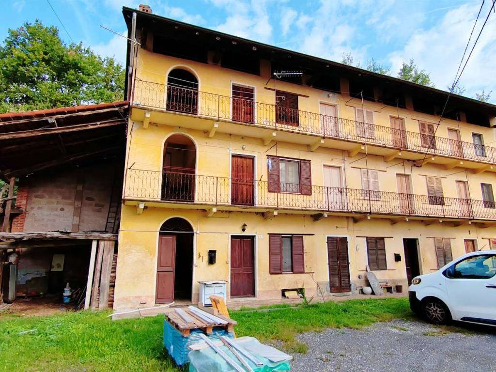 Rustico / casale a Roasio in Via Statale, 3 - Foto 2
