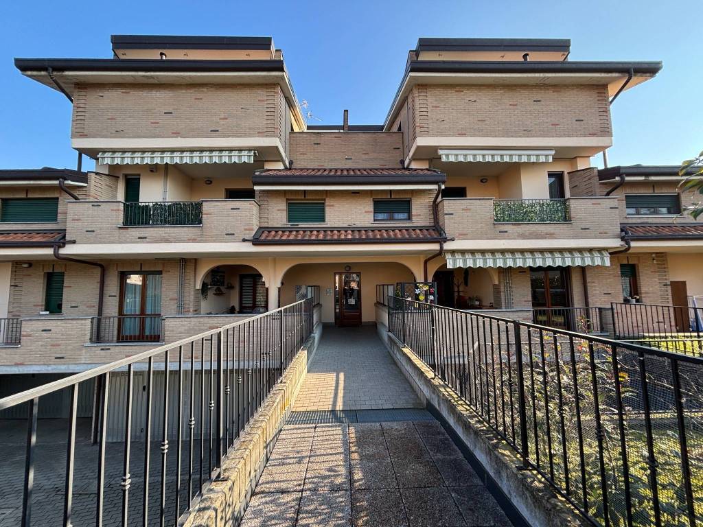 Appartamento a Gerenzano in Via San Francesco d'Assisi, 19 - Foto 3