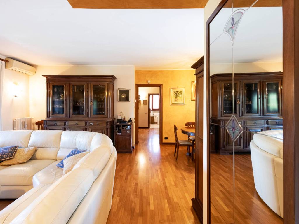 Appartamento a Milano in Via Adelaide Coari, 11 - Foto 2