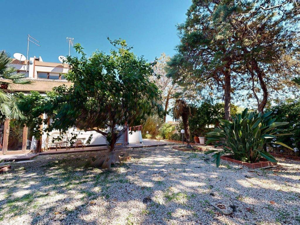 Casa indipendente a Quartu sant'elena in Via Meilogu - Foto 2