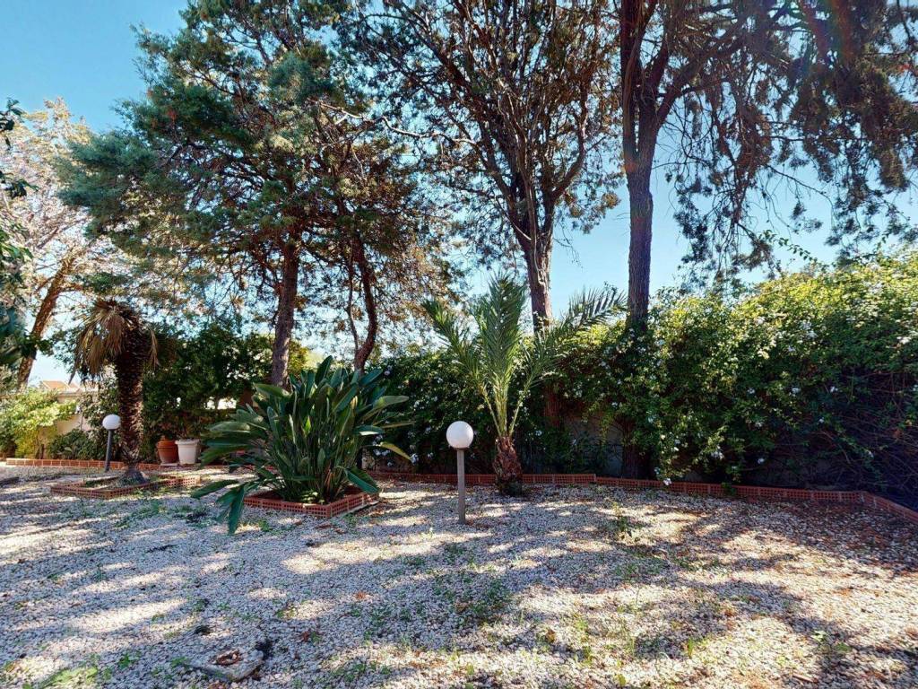 Casa indipendente a Quartu sant'elena in Via Meilogu - Foto 3