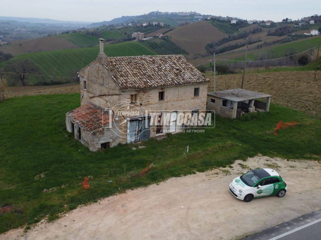 Rustico / casale a Monte urano in Via Ete Morto - Foto 2