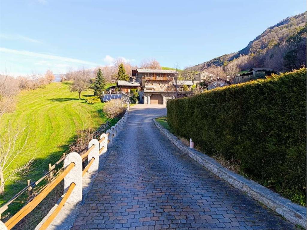 Palazzo / stabile a Montjovet in CHAMBIS - Foto 4