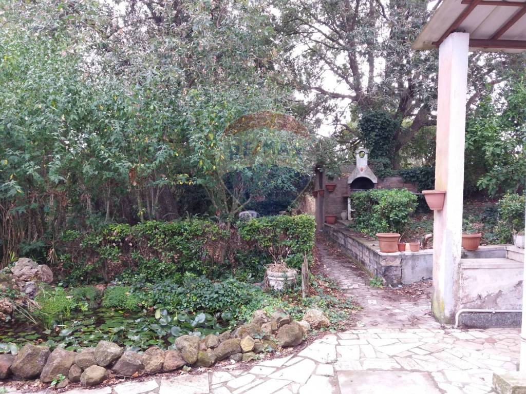 Villa a Aprilia in via avisio, 19 - Foto 3