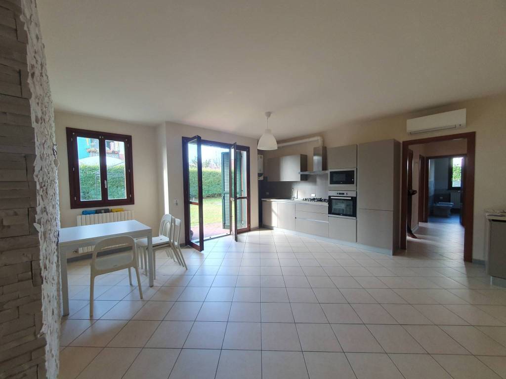 Appartamento a Castelnuovo rangone in Via Zenzalose, 30 - Foto 2