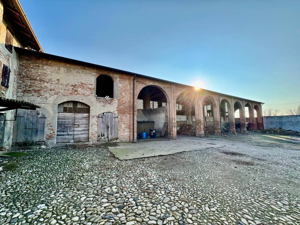 Palazzo / stabile a Piacenza in Strada della Gragnana - Foto 4