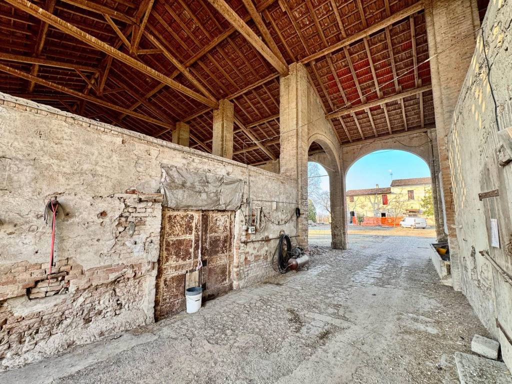 Palazzo / stabile a Piacenza in Strada della Gragnana - Foto 5