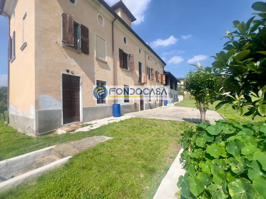 Villa a Castiglione delle stiviere in Via Canonica, 11 - Foto 5