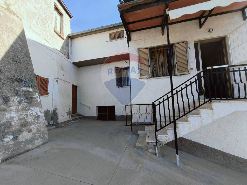 Casa indipendente a Mozzagrogna in Via Asilo, 1 - Foto 2