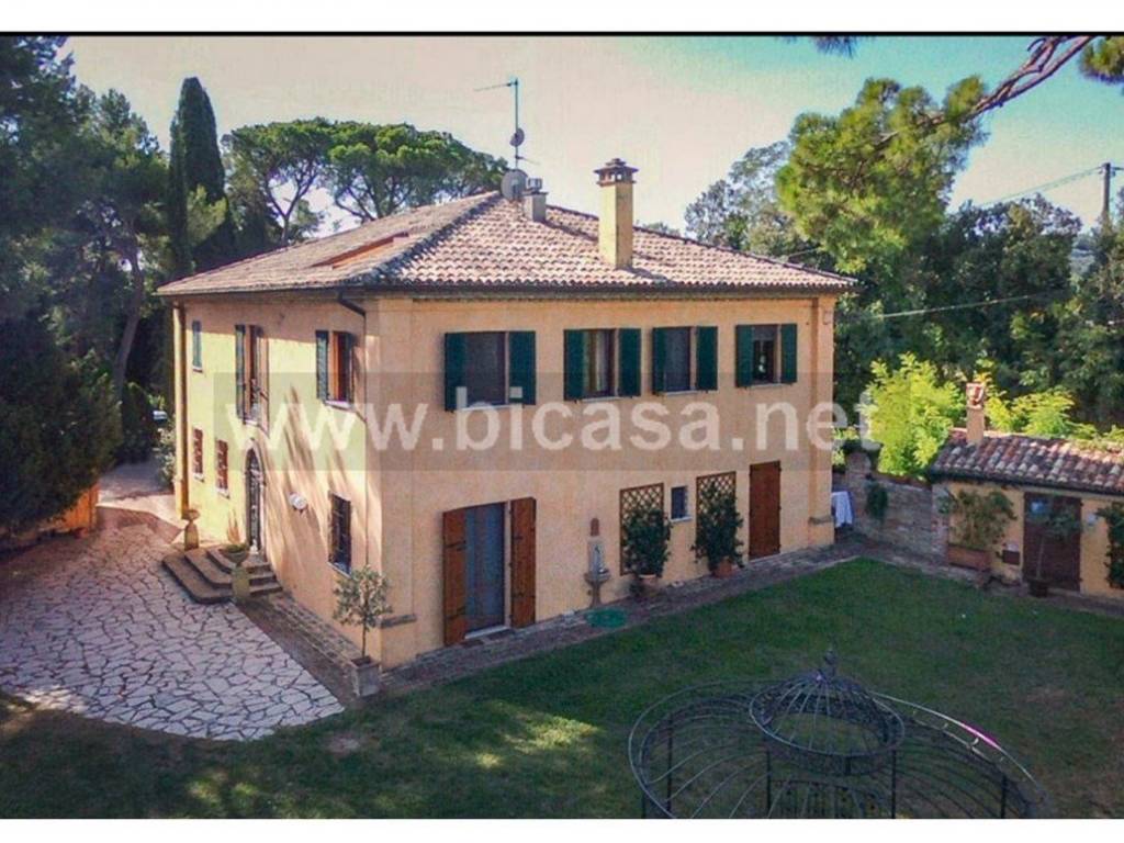 Villa a Pesaro in Strada dei Condotti - Foto 2