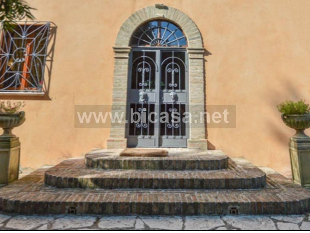 Villa a Pesaro in Strada dei Condotti - Foto 5