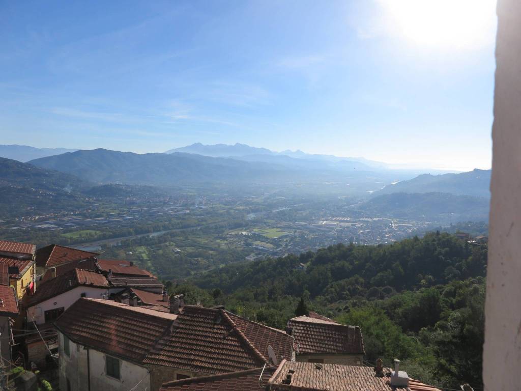 Appartamento a Follo in Via 1 Maggio, 47 - Foto 2