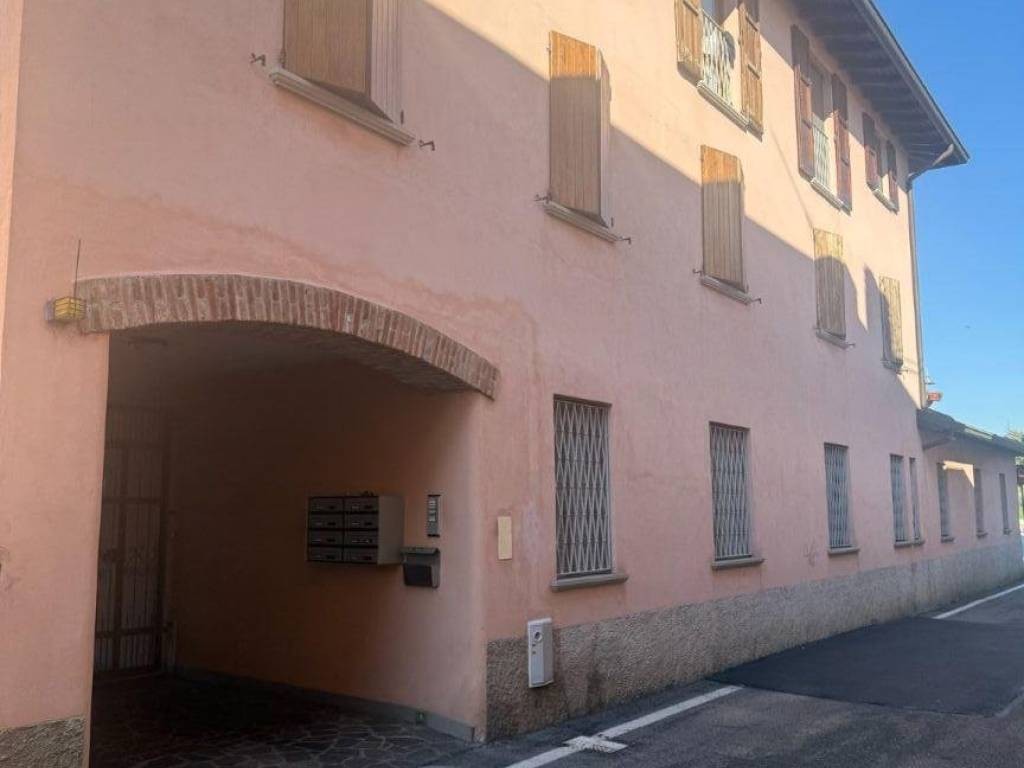 Appartamento a Bonate sotto in Via Papa Giovanni XXIII Beato, 2 - Foto 2