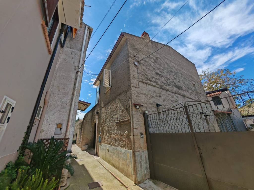 Casa indipendente a Caserta in Via Carlo Rapugliano, 2 - Foto 4