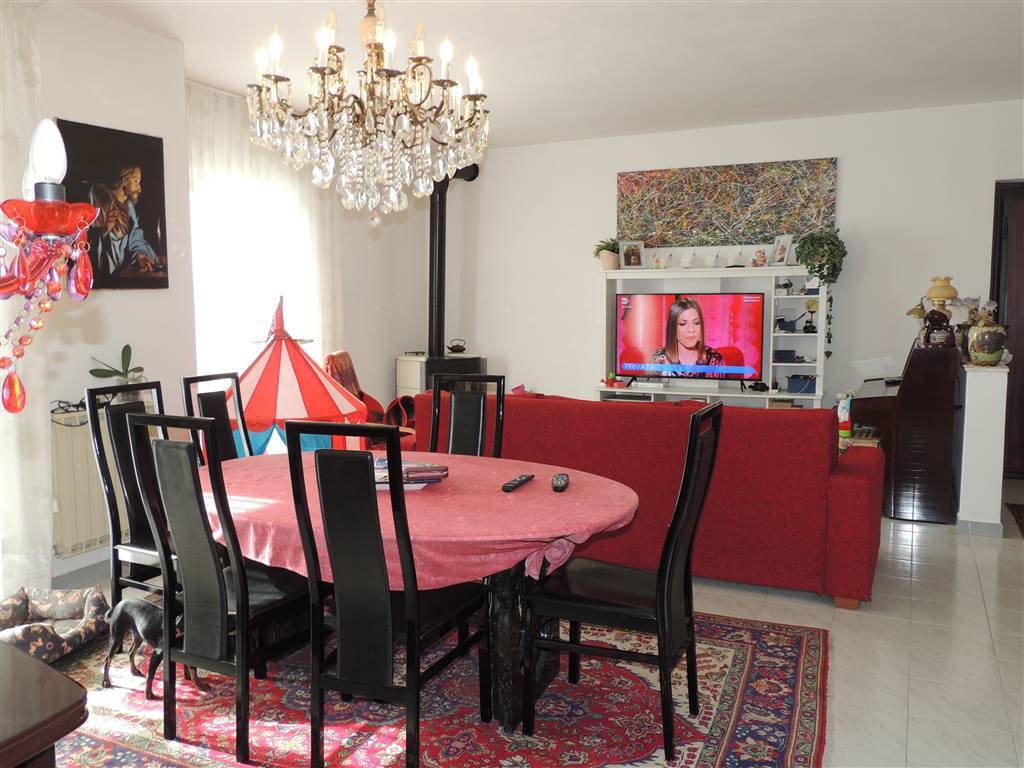 Appartamento a Monte romano in Via Molise - Foto 2