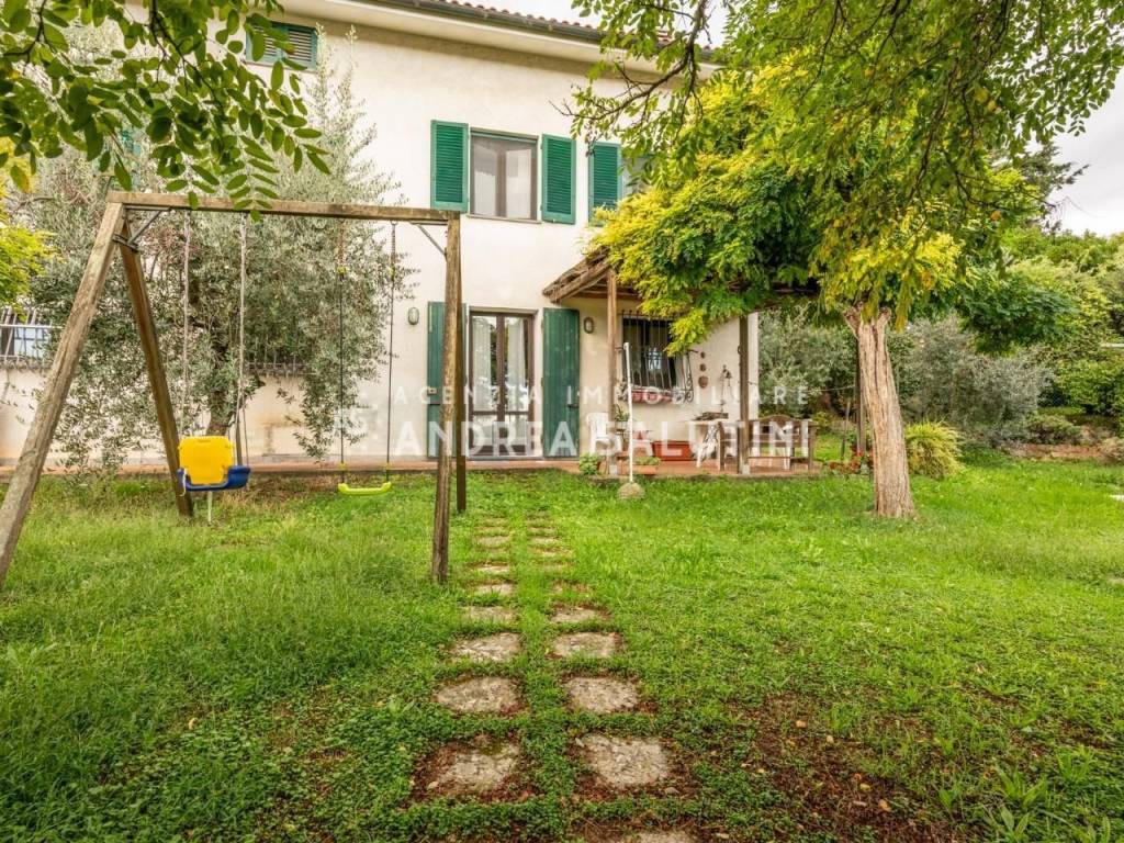 Villa a Casciana terme lari in Via della Caprareccia, - Foto 2