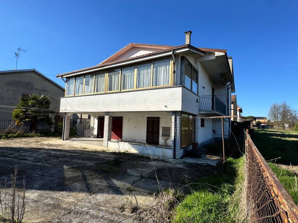 Villa a Mortara in Via 20 Settembre - Foto 2