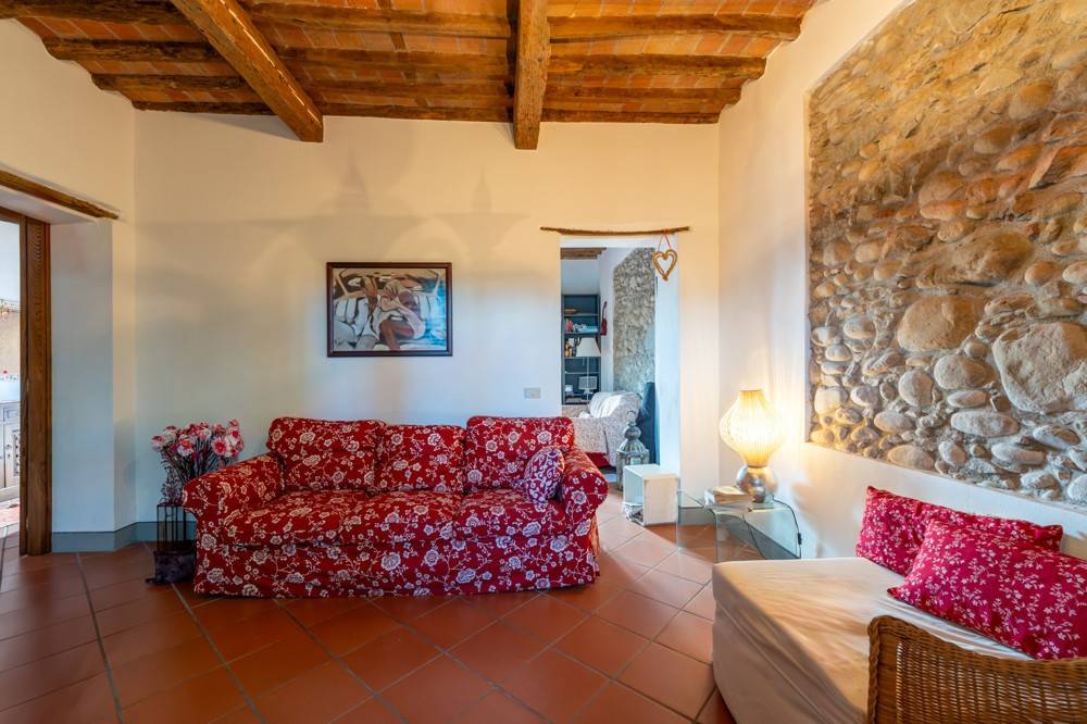 Villa a Barga in via per Menchi, 14 - Foto 3