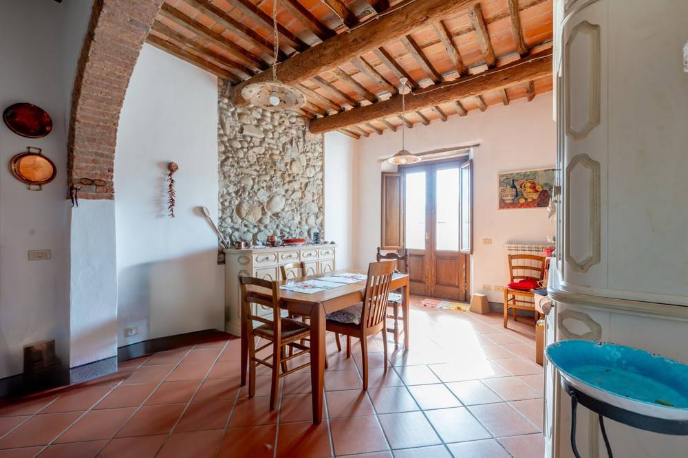 Villa a Barga in via per Menchi, 14 - Foto 5