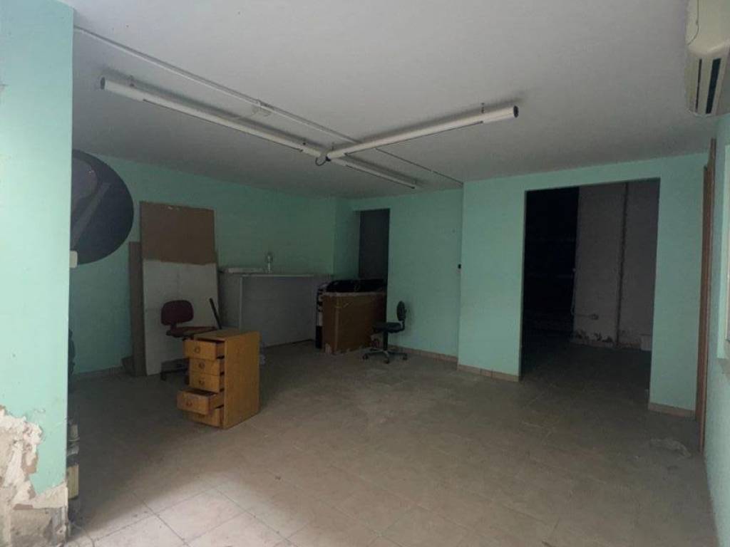 Box / garage a Salerno in Via Gelso, 12 - Foto 4