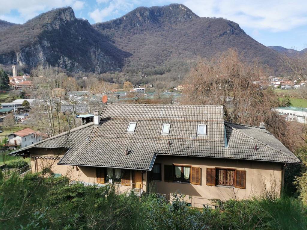 Villa a Arcisate in Via Europa - Foto 3