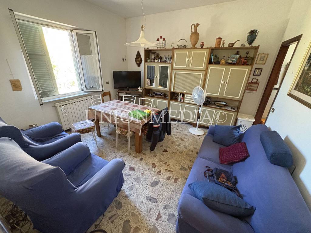 Villa a Castelnuovo magra in Via della Pace - Foto 3