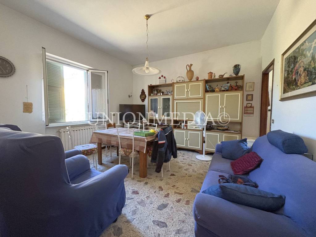 Villa a Castelnuovo magra in Via della Pace - Foto 4