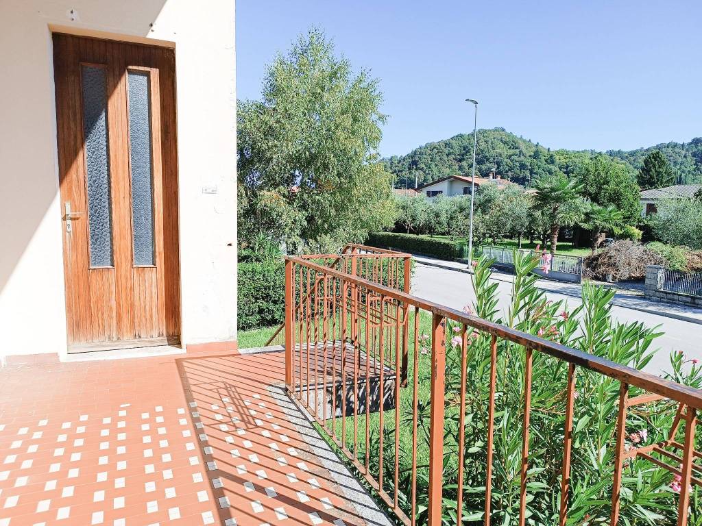 Villa a Corno di rosazzo in Via Jacopo Pirona, 11 - Foto 2