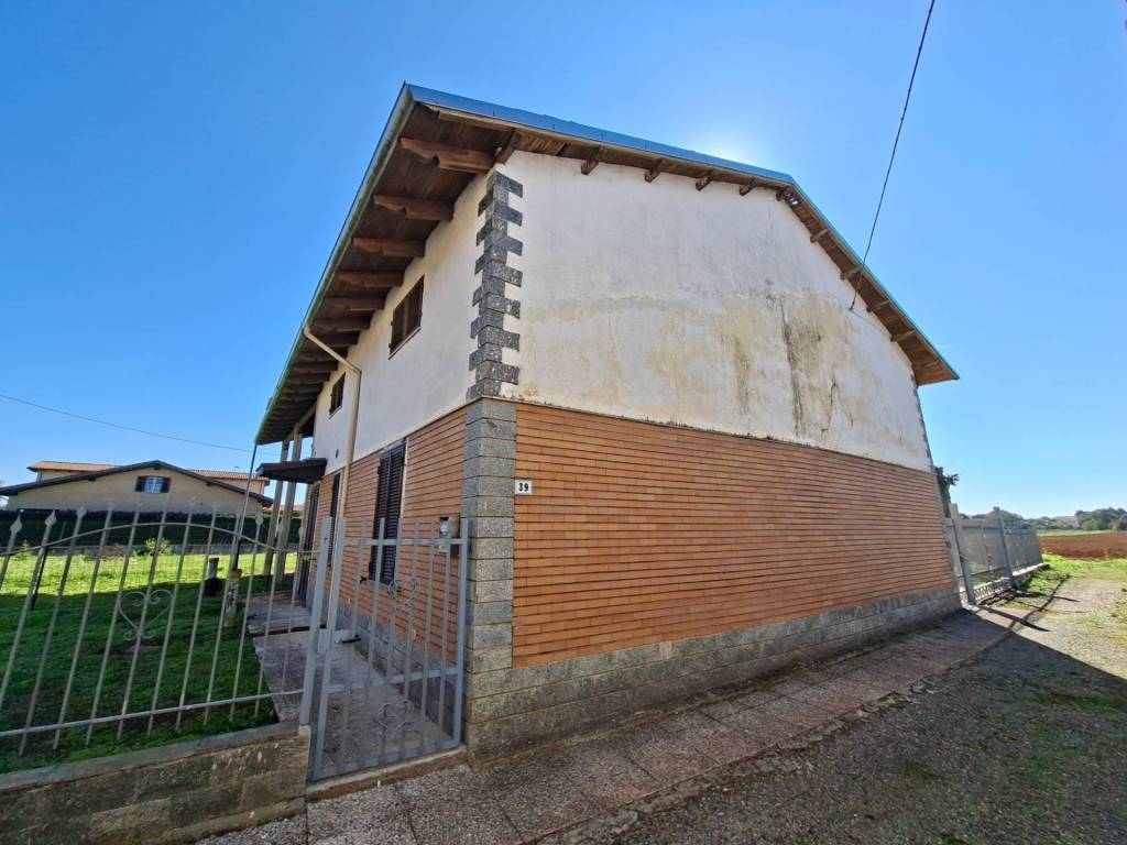 Casa indipendente a Alessandria in Via Raggi - Foto 2