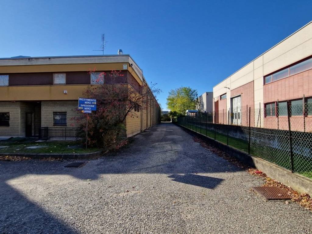 Immobile a Tradate in Via Monte San Michele - Foto 3