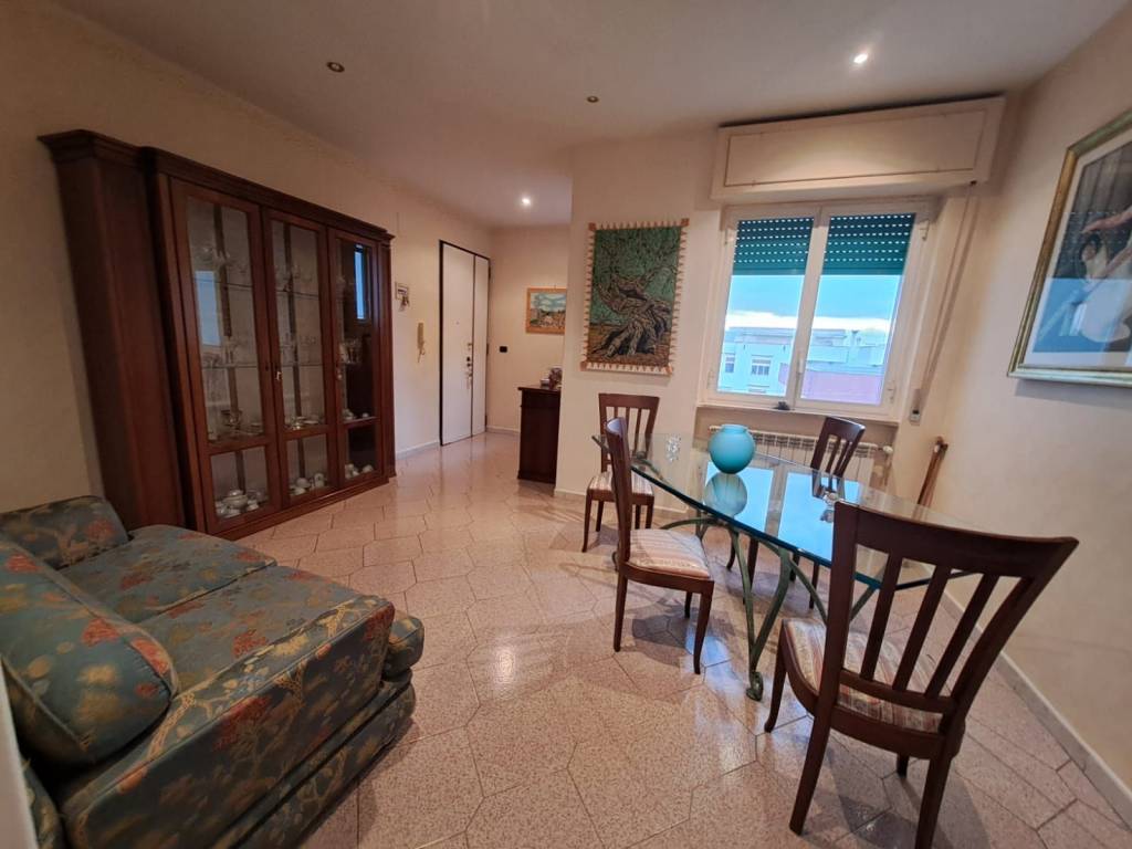 Appartamento a Valenzano in Via Vecchia Canneto - Foto 4